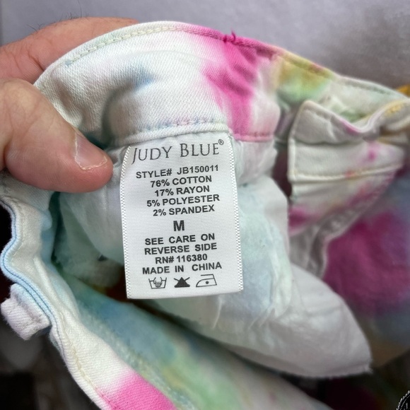 Judy Blue Swirl Tie Dye Cutoff Shorts Womens M denim Cute Stretch Summer 2182 - Picture 4 of 8
